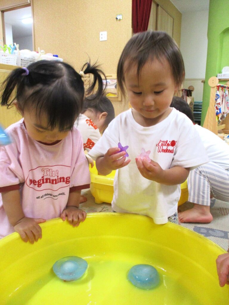 【8月　感触遊び】西弁財エンゼル保育室